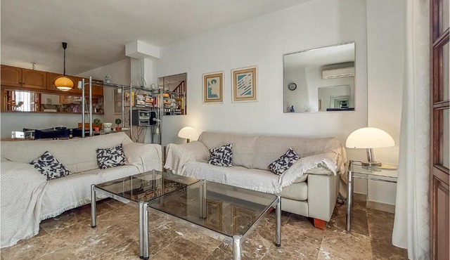 Amazing Apartment In Estepona With Wifi