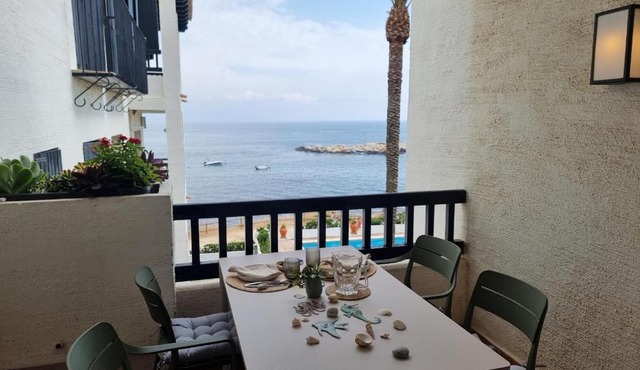 Apartamento moderno con terraza y piscina a 50m de la playa - HISP-236-151