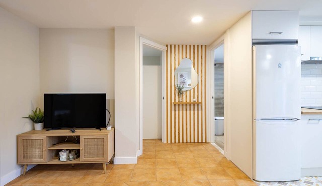 Apartment 'Almar' with Shared Pool, Wi-Fi and Air Conditioning