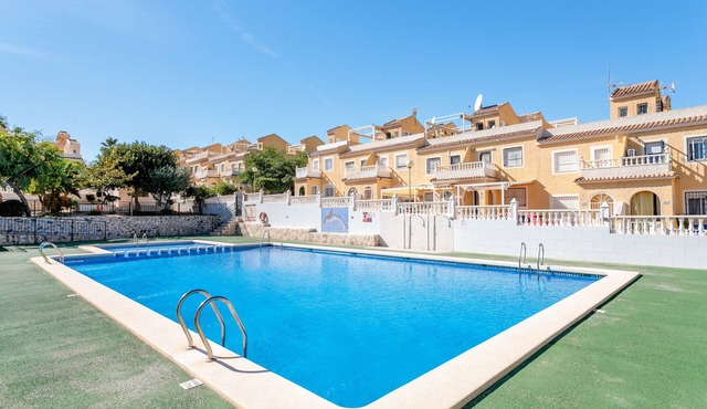 Apartment 'Duplex En Gran Alacant' with Shared Pool, Wi-Fi and Air Conditioning