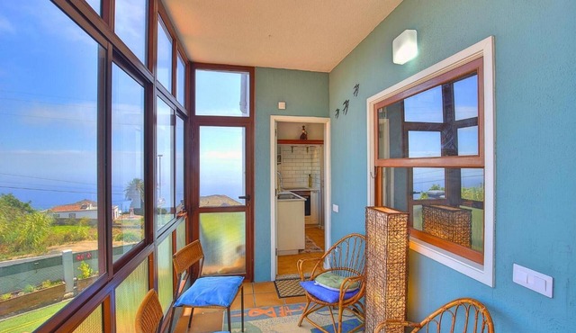 Apartment 'La Carajita' with Sea View, Private Terrace and Wi-Fi