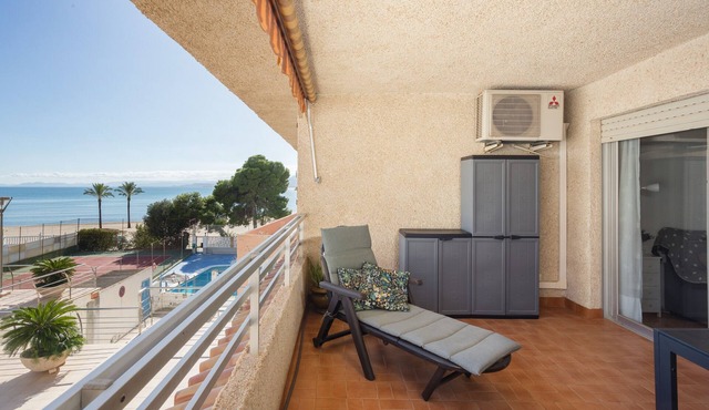 Apartment 'Los Olivos Bb' with Sea View, Wi-Fi and Air Conditioning