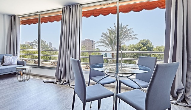 APARTMENT SEA VIEWS AND PRECIOUS GARDEN IN ALICANTE