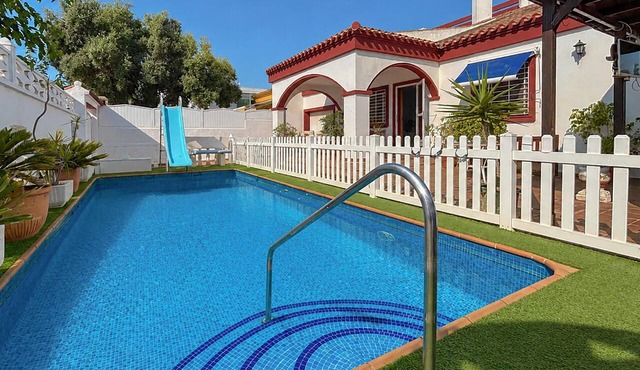 Beach front home in Pilar de la Horadada
