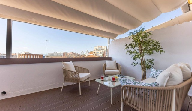 Bravissimo Eiximenis, beautiful terrace and views