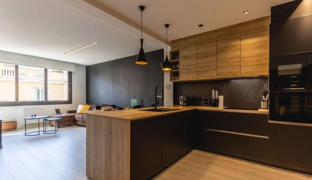Bravissimo les Voltes, modern and central
