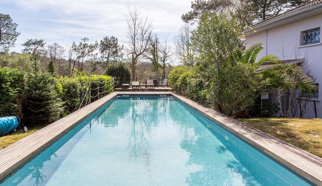 Bright, friendly and modern villa close to Biarritz in Anglet