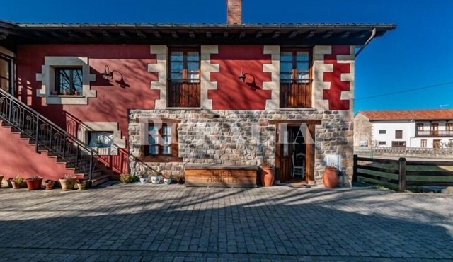 Casa Ángela - country house in Villanueva de la Peña (Cantabria) | 6 guests