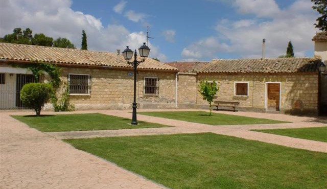 Casa completa junto al Parque Natural de la Bardenas, con parking-barbacoa-terraza