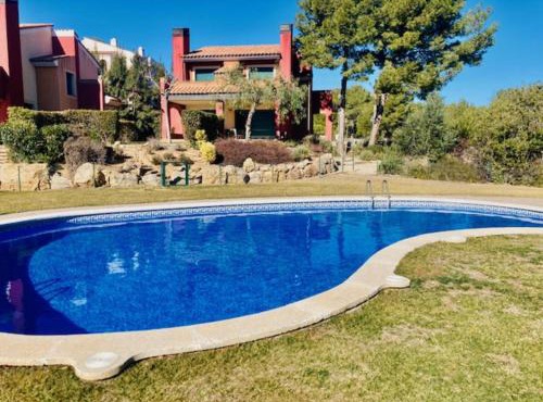 Casa exclusiva Mont-roig con piscina común, aire acondicionado, parking - ES-9-171