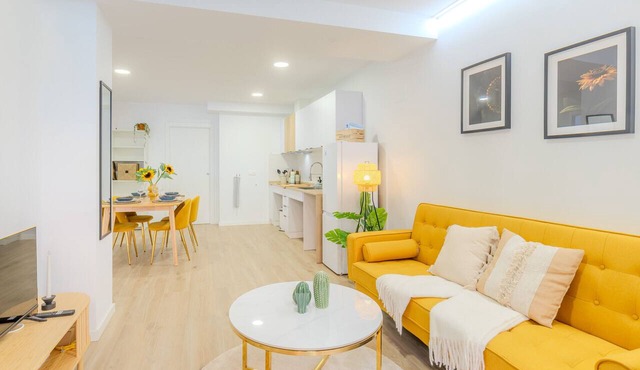 Casa Girasol – Spacious Stay Near Valencia Center
