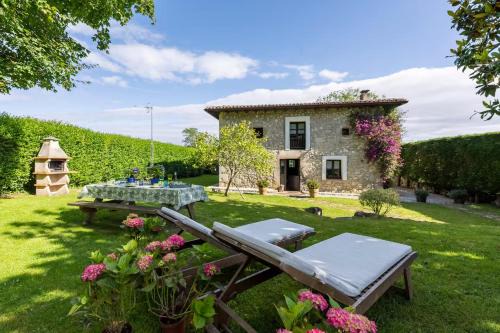 Casa Llanes con Jardín – La Casa del Güelu