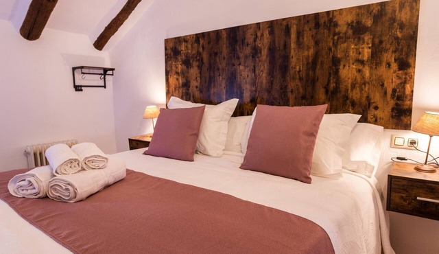 Casa rural Cabañas con bañera de hidromasaje y encanto rural