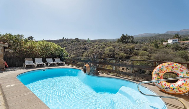 "Casa Rural La Venta" with Sea View, Private Pool & Wi-Fi