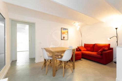 Central Eixample Apartment - Barcelona Villarroel in Barcelona