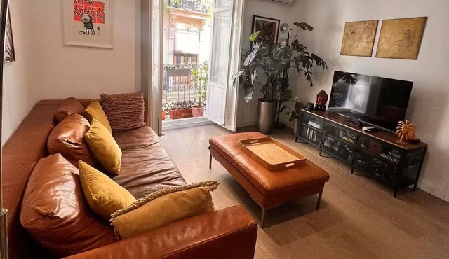 Charming and elegant apartment, 2 bedrooms/2 bathrooms, quiet center near Turia