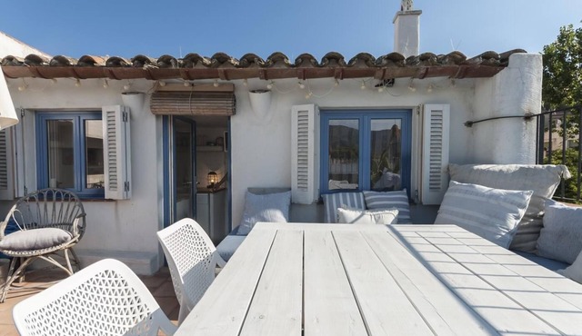 CHARMING FISHERMAN HOUSE WITH TERRACE