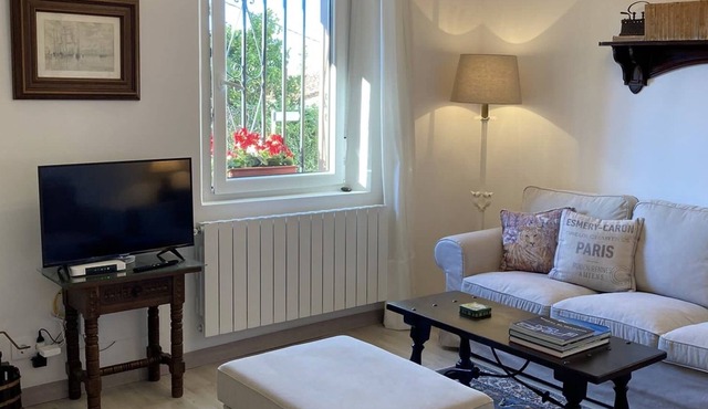 COMILLAS CENTER-3 BEDROOMS 2 BATHROOMS