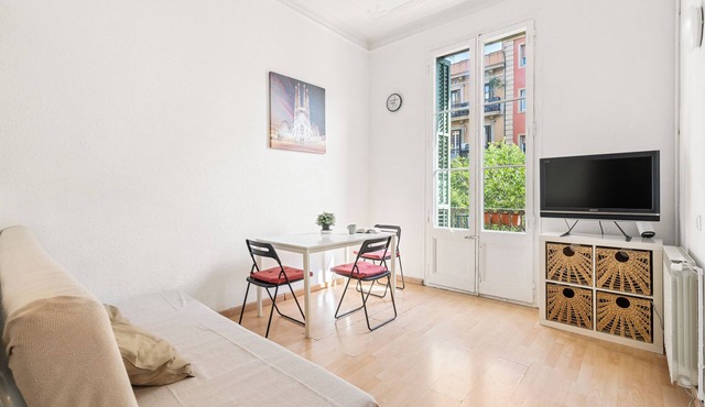 Discover the perfect monthly rental in the heart of Barcelona!