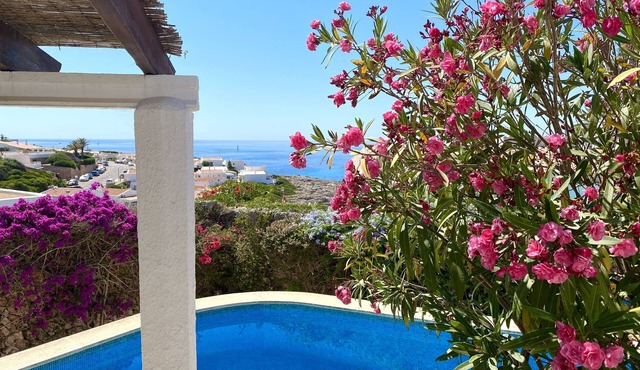 Charming chalet near Binibeca beach, private pool and WiFi