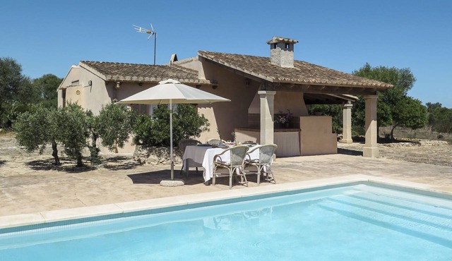 S'Almunia by Interhome