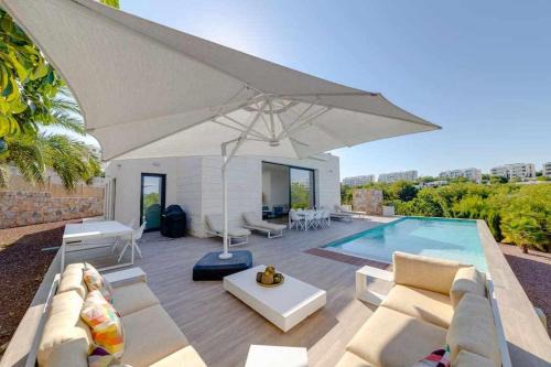 Exclusiva villa con piscina climatizada/Colinas