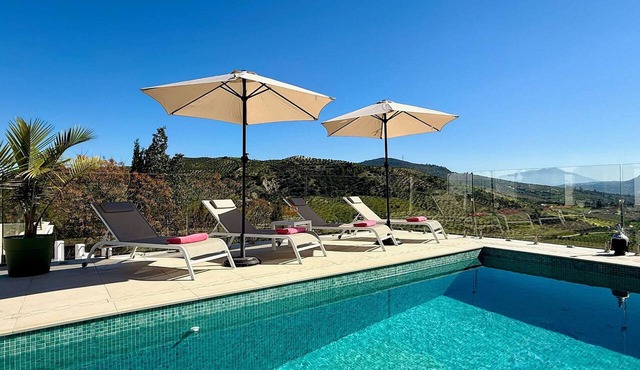 Finca Moderna w/Private Pool & Views/Tolox