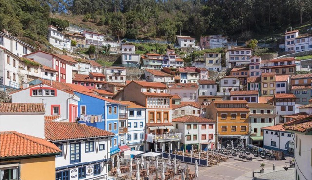 Gorgeous Apartment In Cudillero With Wifi