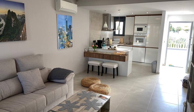 Groundfloor Oasis beach El Raso XII