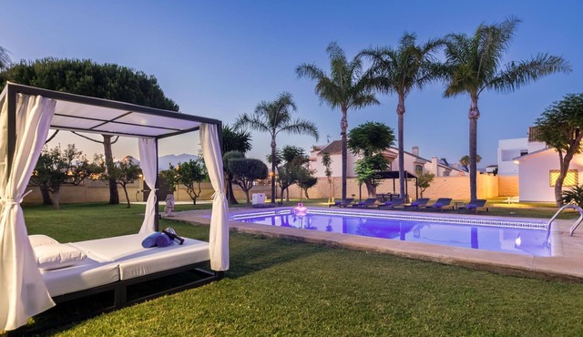 Guadalmina Cozy Sea Front Villa
