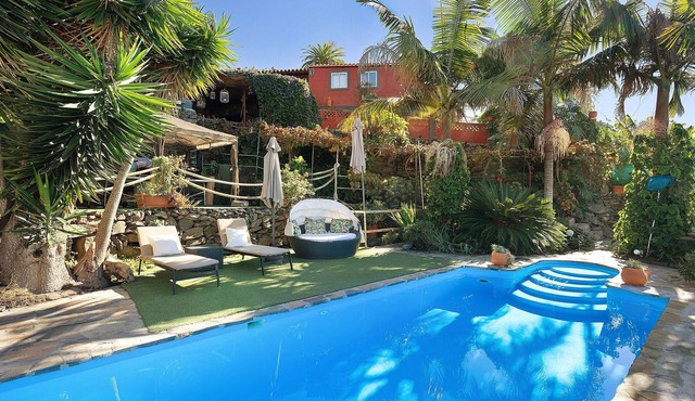 Holiday Home 'Casa El Retiro' with Sea View, Wi-Fi and Air Conditioning