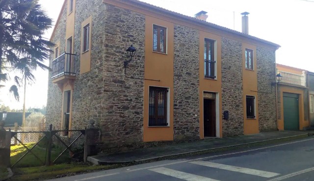 Homerez - Villa in Empalme de Vilar, mountain view