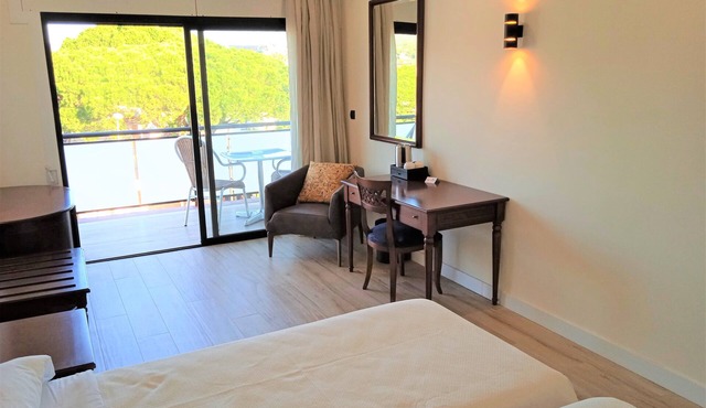 Hotel 153