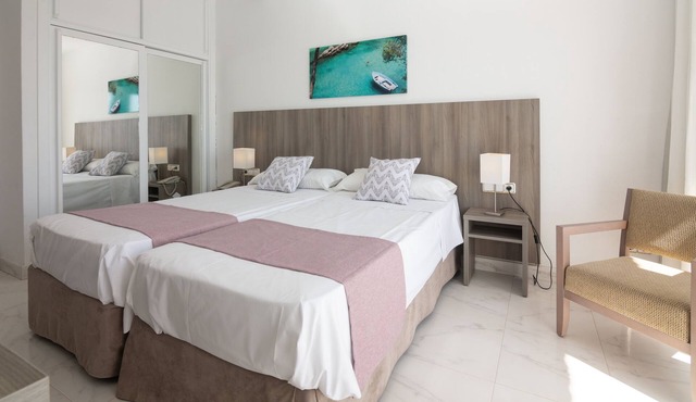 Hotel Club S'illot