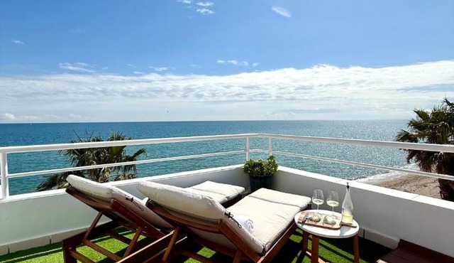 La Calma - Seafront Penthouse