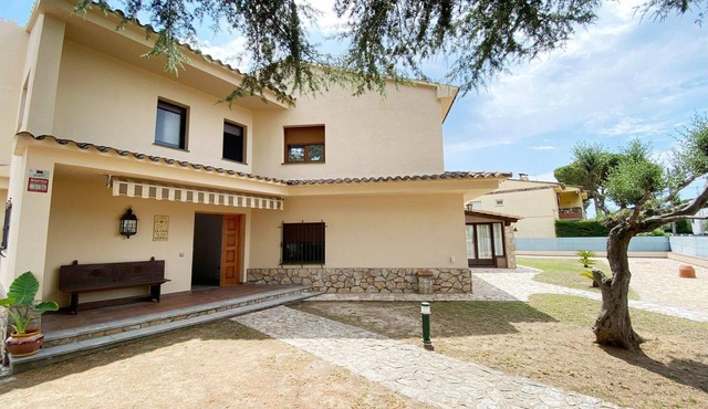 Large villa close to the best beaches of the Costa Brava.