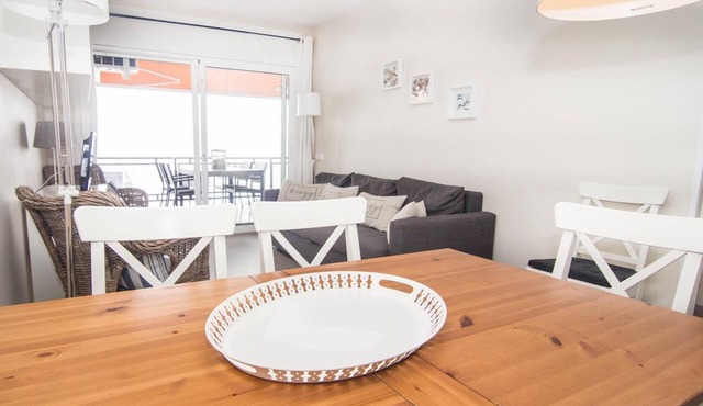 LIGHTHOUSE BY BLAUSITGES Bright apartment with pool near the center of Sitges.