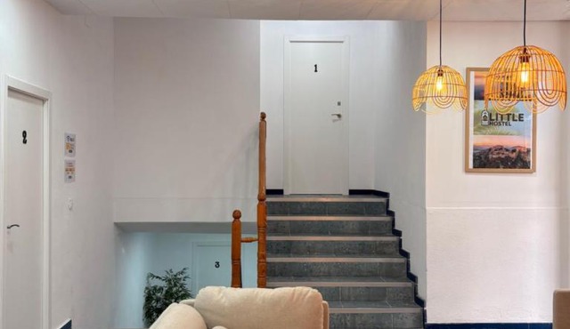 LITTLE Hostel