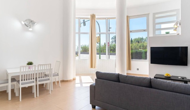 Loft Contemporary 1 min Beach