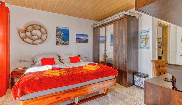 Los Piratas Roque 5 – Double room with sea views & terrace in La Palma