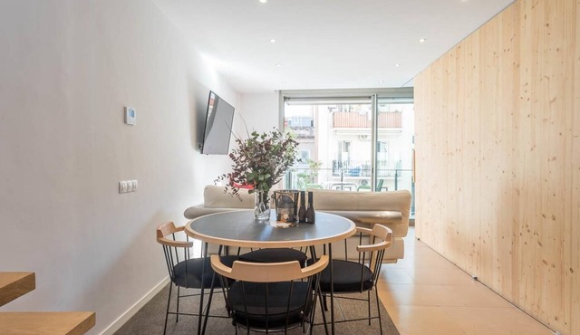 Lovely apartment with big private terrace in Sant Gervasy for monthly rentals