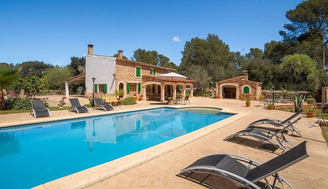 Lovely home in Sencelles with private swimming pool, can be inside or outside