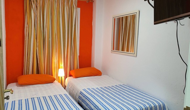 Low Cost Room Plaza de Hierro IV
