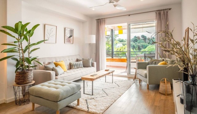 Luxury Apt w/Seaview & Pool | Miramar by Palmera