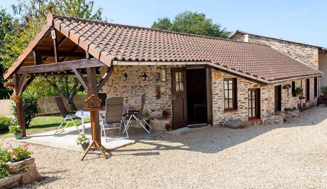 Maple Tree Gite 2 bed in Chalais