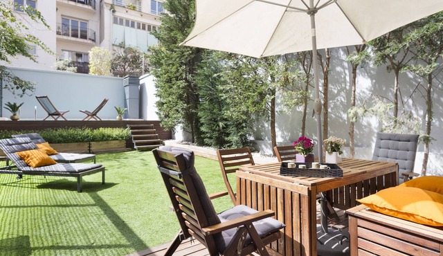 My Space Barcelona 2 Apart. with private pool in Sant Gervasi for 20 people