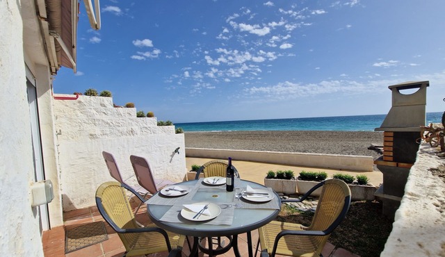 NEW Studio Lena - LUXURY SEA VIEW APTS FREE WIFI, A/C, SAT TV, POOL,
