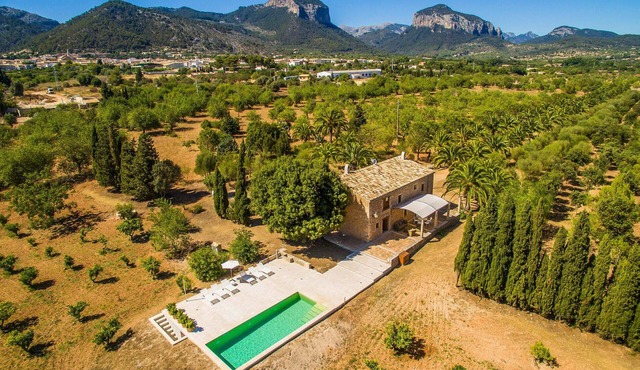 Nice home in Alaro with private swimming pool, can be inside or outside