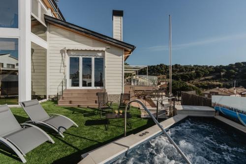 Petit Luxe Pineda