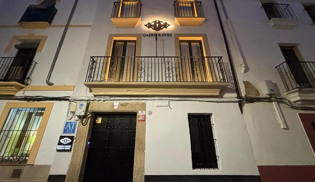 Qazris Suites